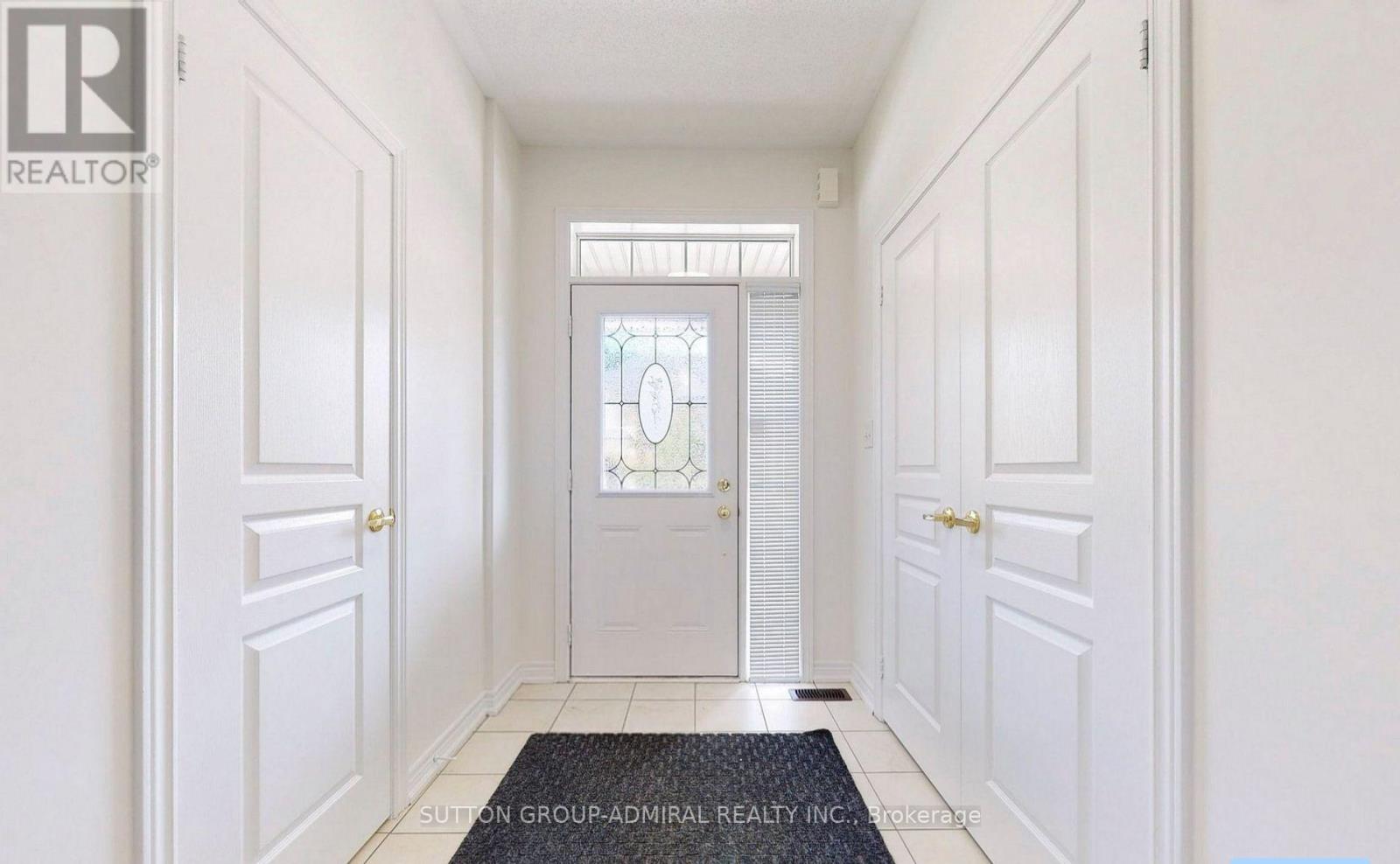 5594 Meadowcrest Avenue Property Photo 2