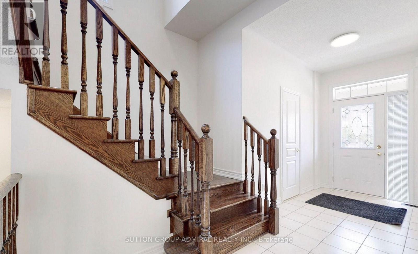 5594 Meadowcrest Avenue Property Photo 3