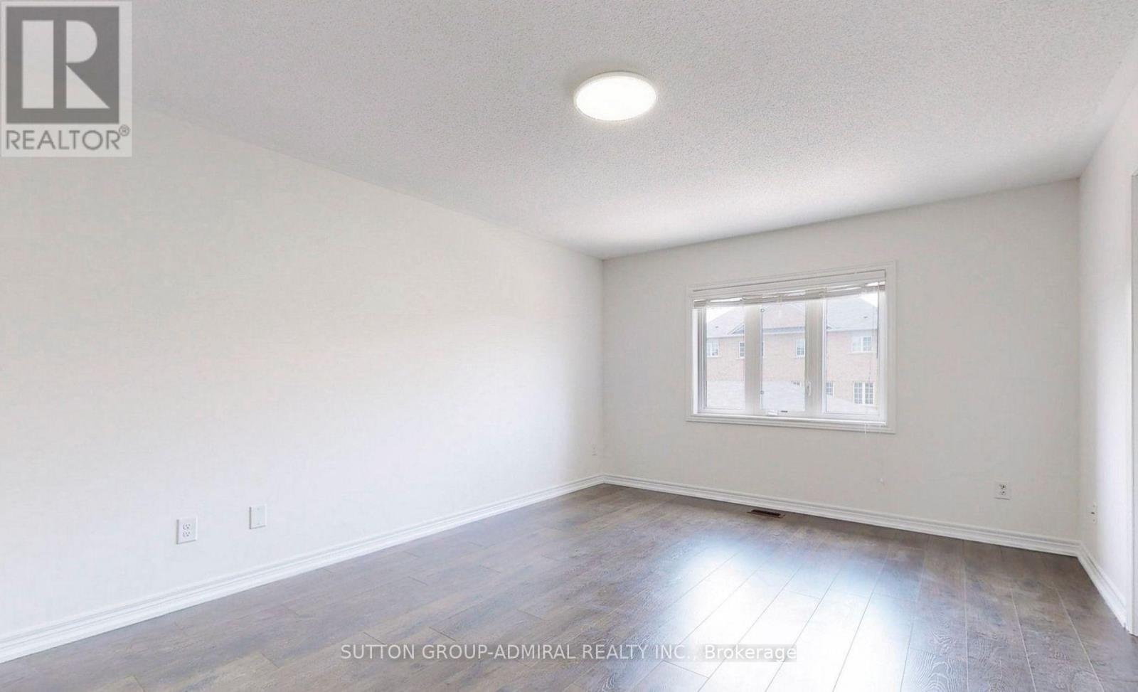 5594 Meadowcrest Avenue Property Photo 20