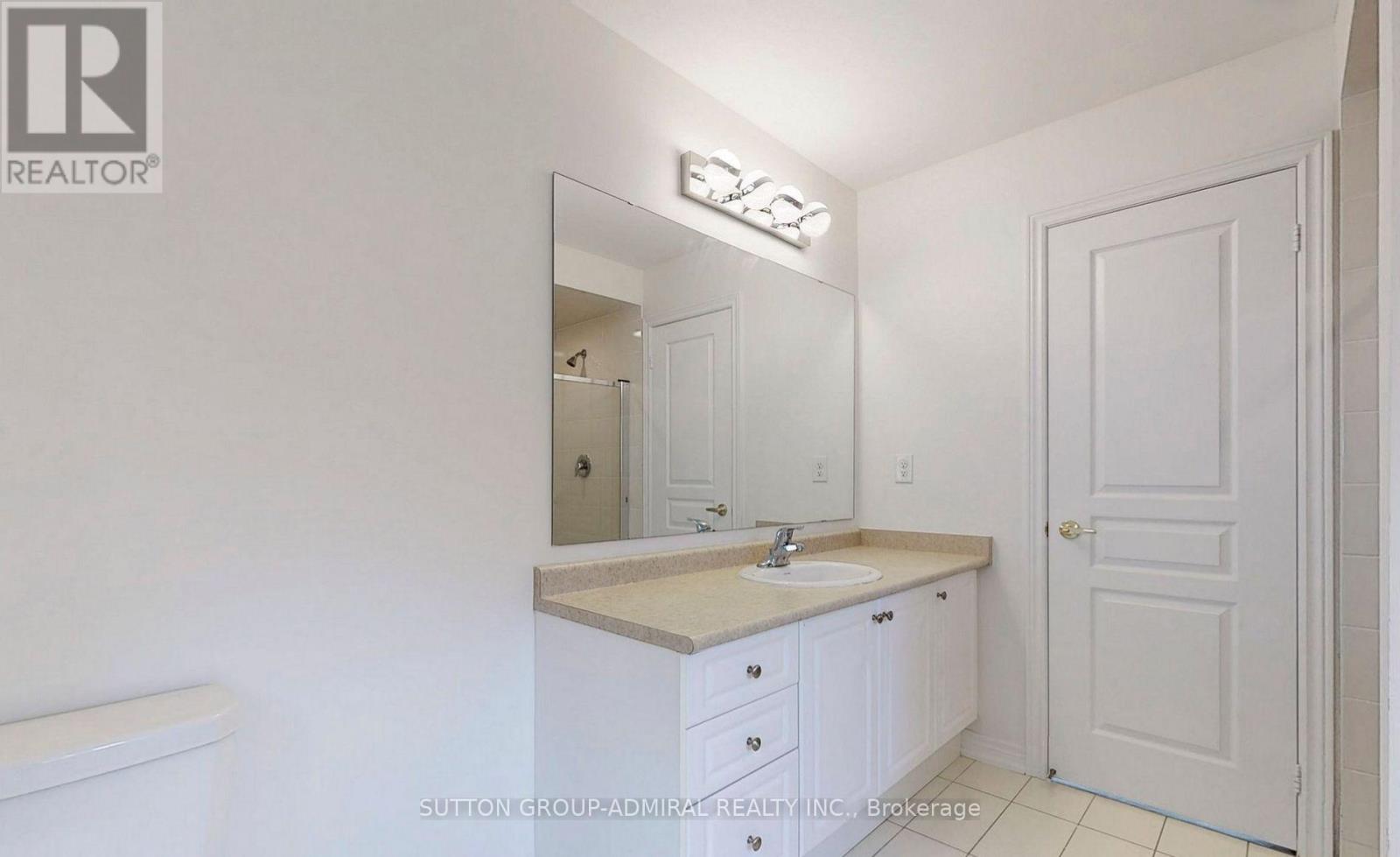 5594 Meadowcrest Avenue Property Photo 24