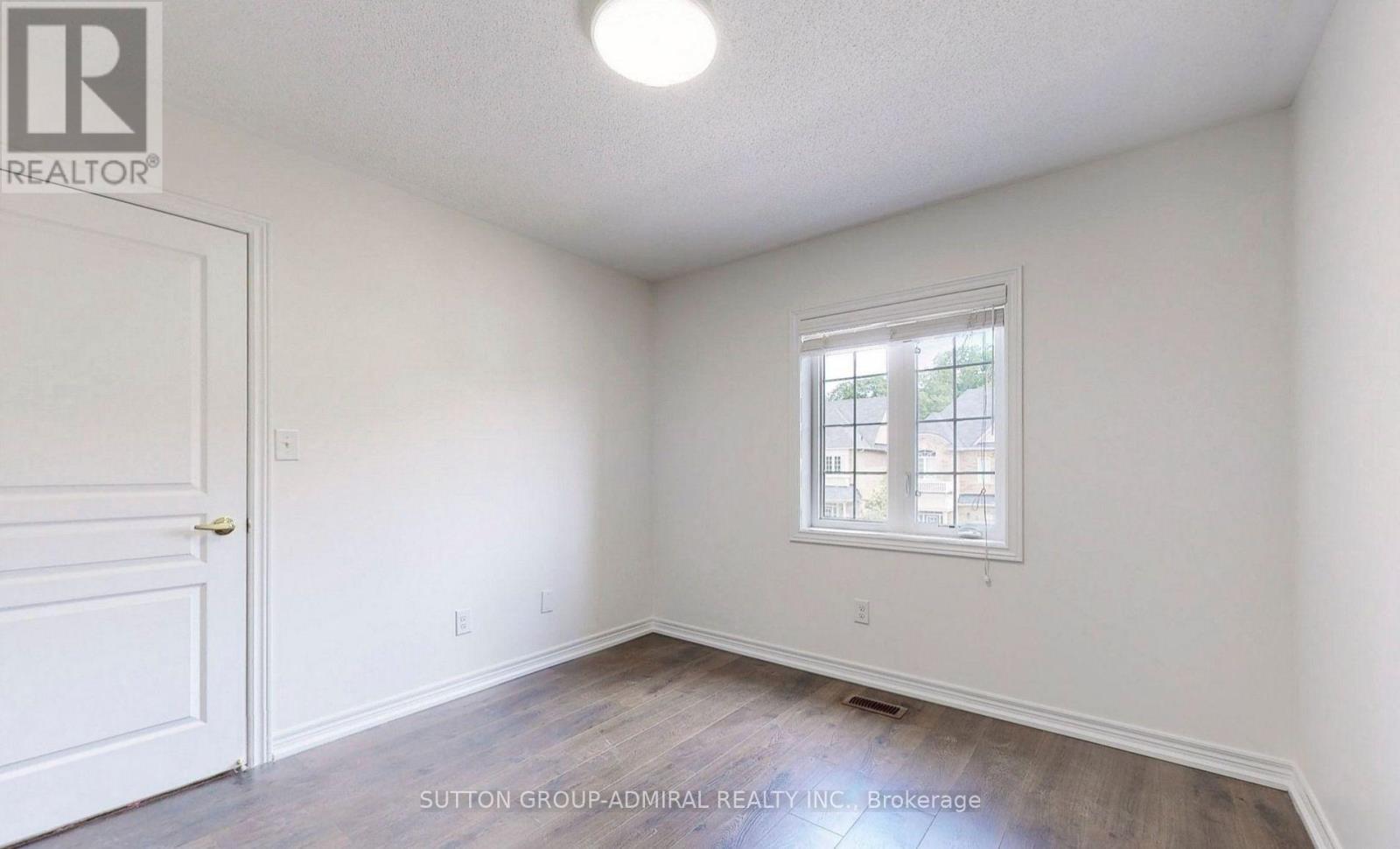 5594 Meadowcrest Avenue Property Photo 27
