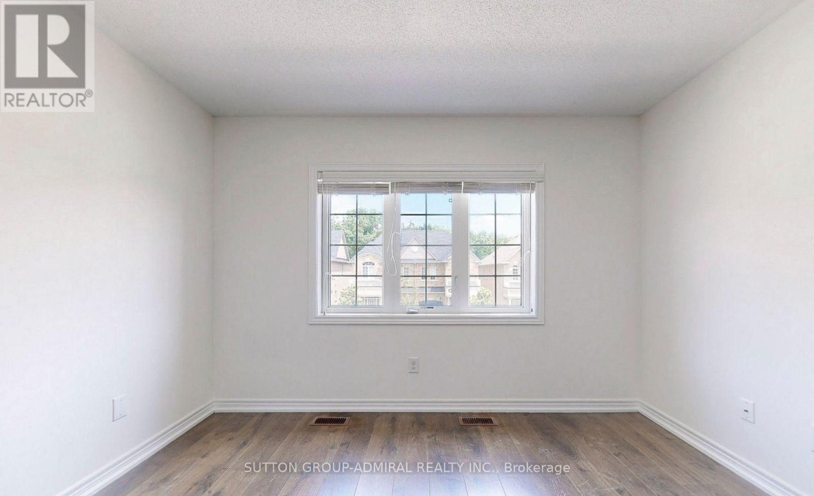 5594 Meadowcrest Avenue Property Photo 31