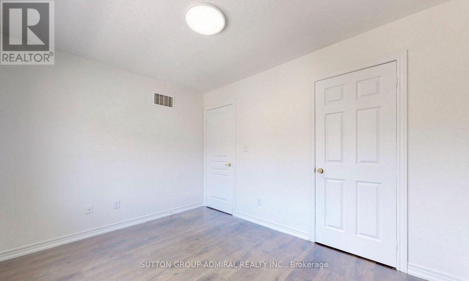 5594 Meadowcrest Avenue Property Photo 32