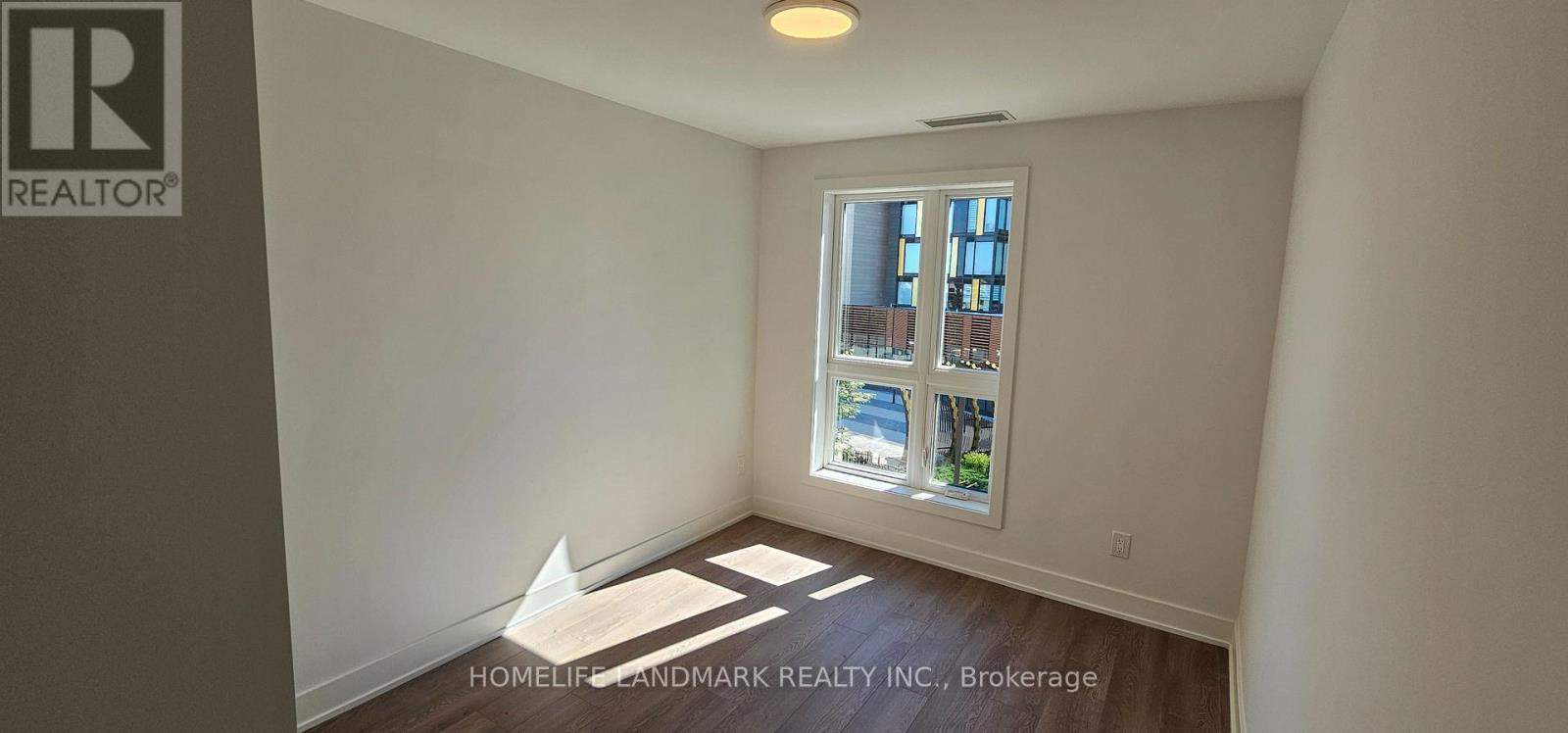 3008 William Cutmore Boulevard Property Photo 9