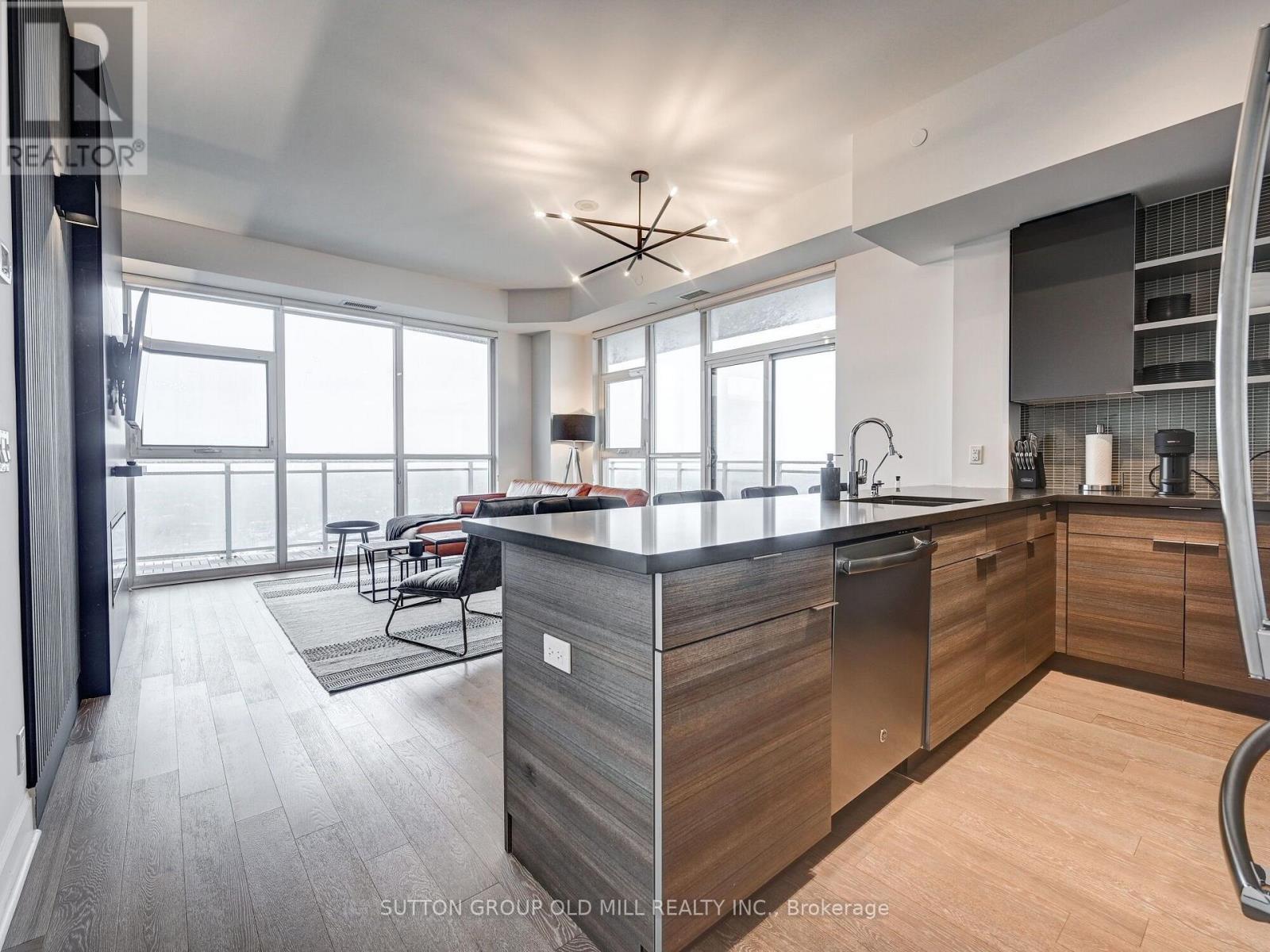 3704 - 33 Shorebreeze Drive Property Photo 1