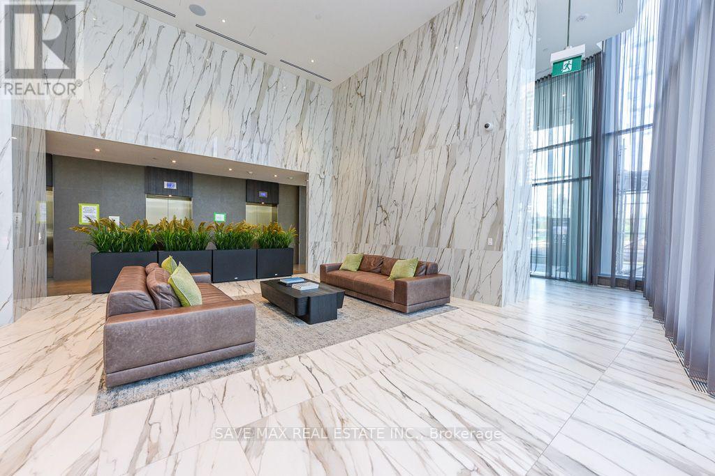 5712 - 448 Burnhamthorpe Road W Property Photo 4