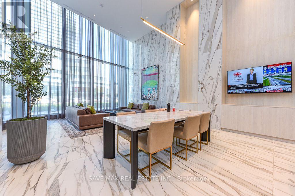 5712 - 448 Burnhamthorpe Road W Property Photo 6