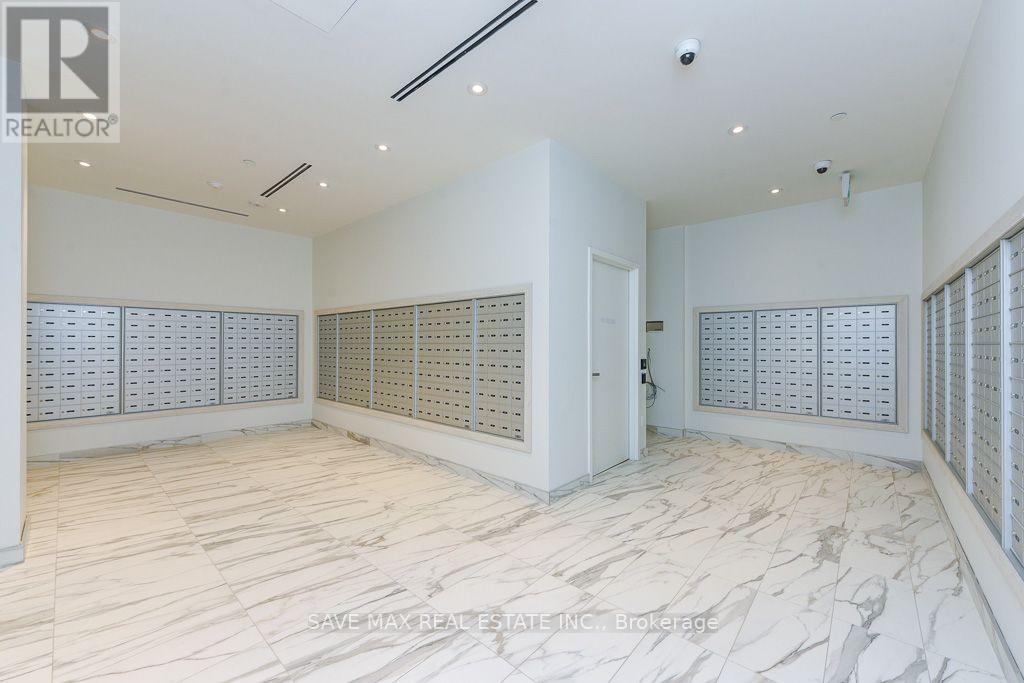 5712 - 448 Burnhamthorpe Road W Property Photo 10
