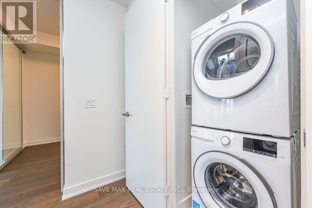 5712 - 448 Burnhamthorpe Road W Property Photo 23