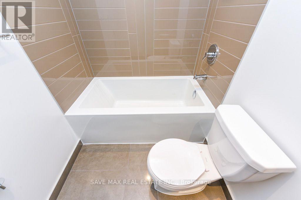 5712 - 448 Burnhamthorpe Road W Property Photo 26