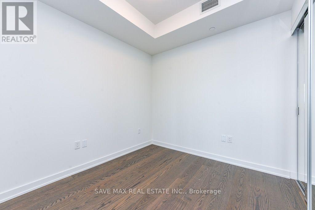 5712 - 448 Burnhamthorpe Road W Property Photo 27