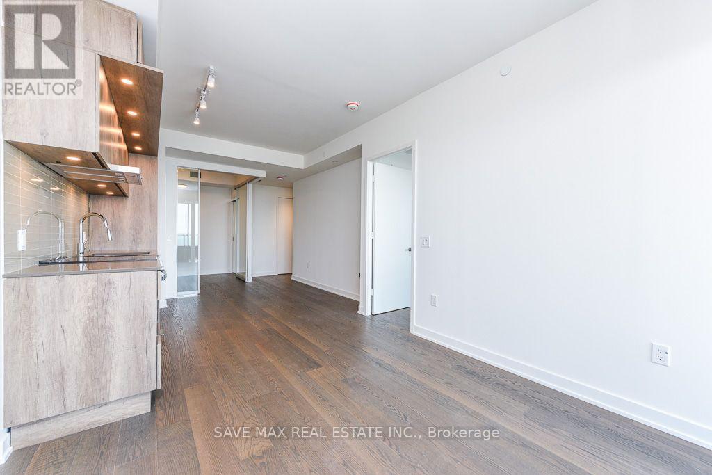 5712 - 448 Burnhamthorpe Road W Property Photo 39