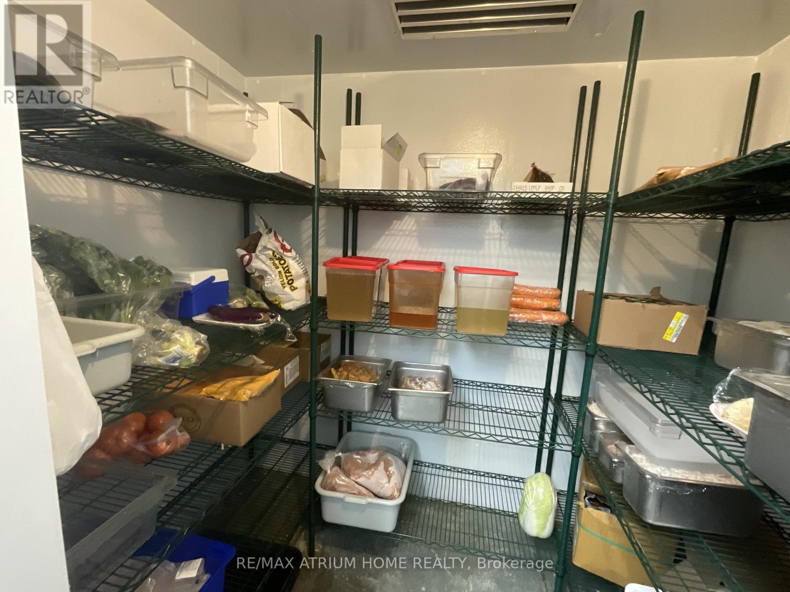 3001 Hospital Gate Property Photo 10