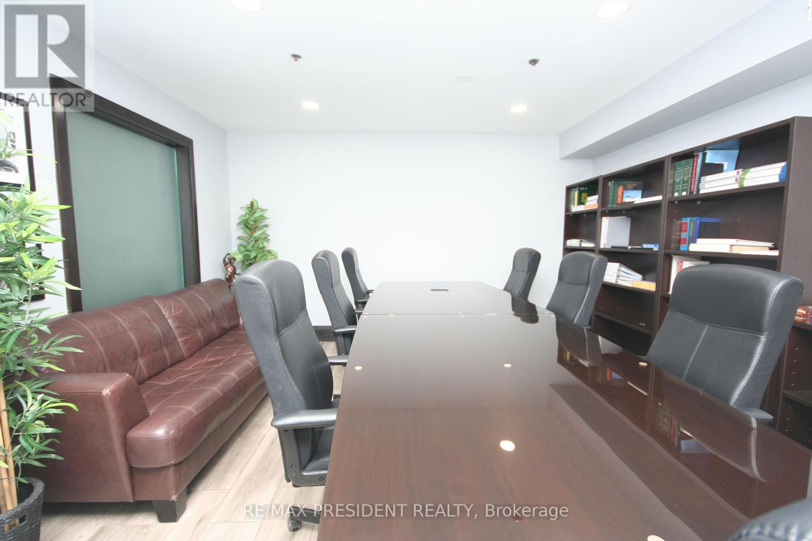 15 - 7955 Torbram Road Property Photo 14