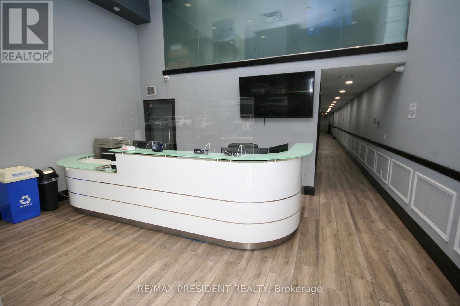 15 - 7955 Torbram Road Property Photo 15