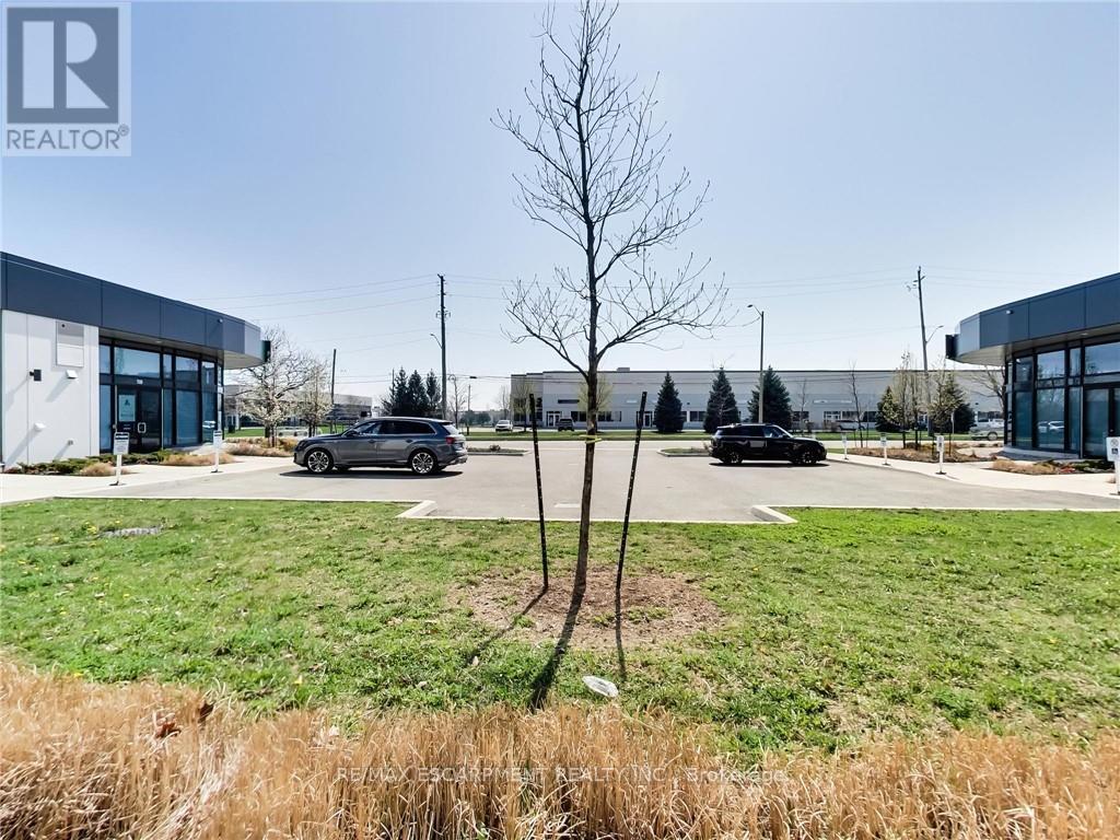 201 - 5045 Mainway Boulevard Property Photo 4