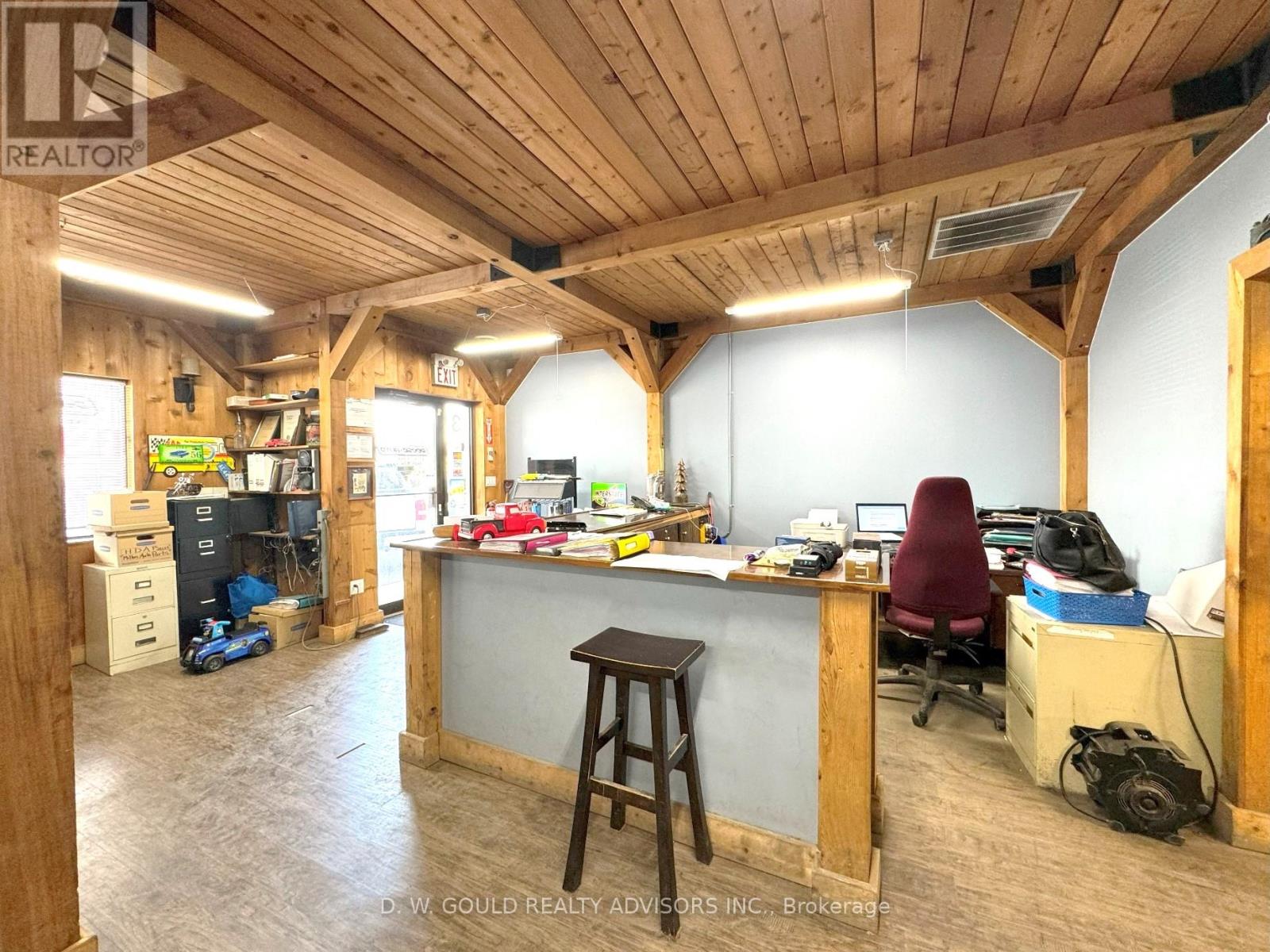 3 - 8060 Lawson Road Property Photo 16