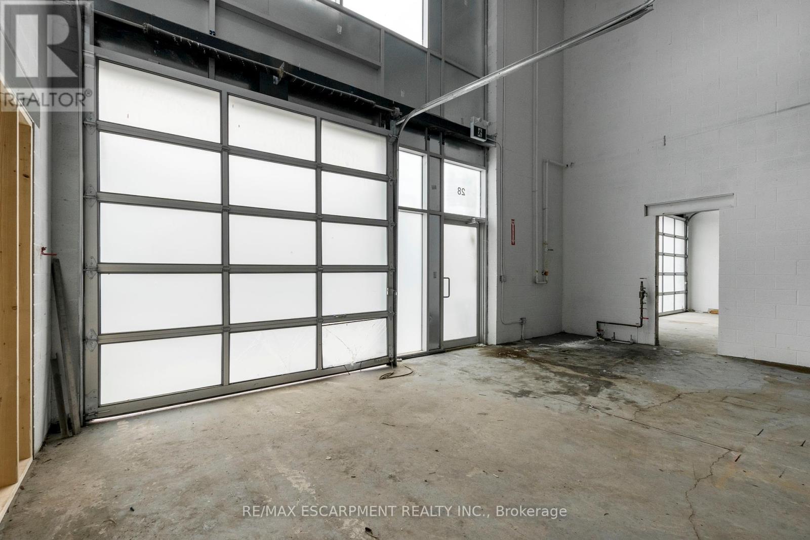 29 - 1156 King Road Property Photo 11