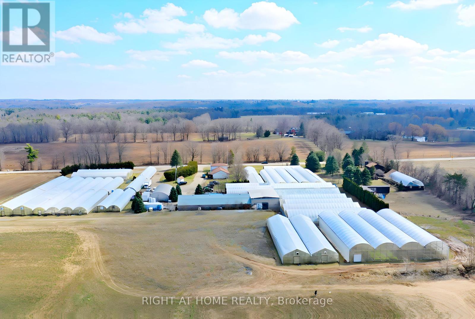 1101 Derry Road Property Photo 10