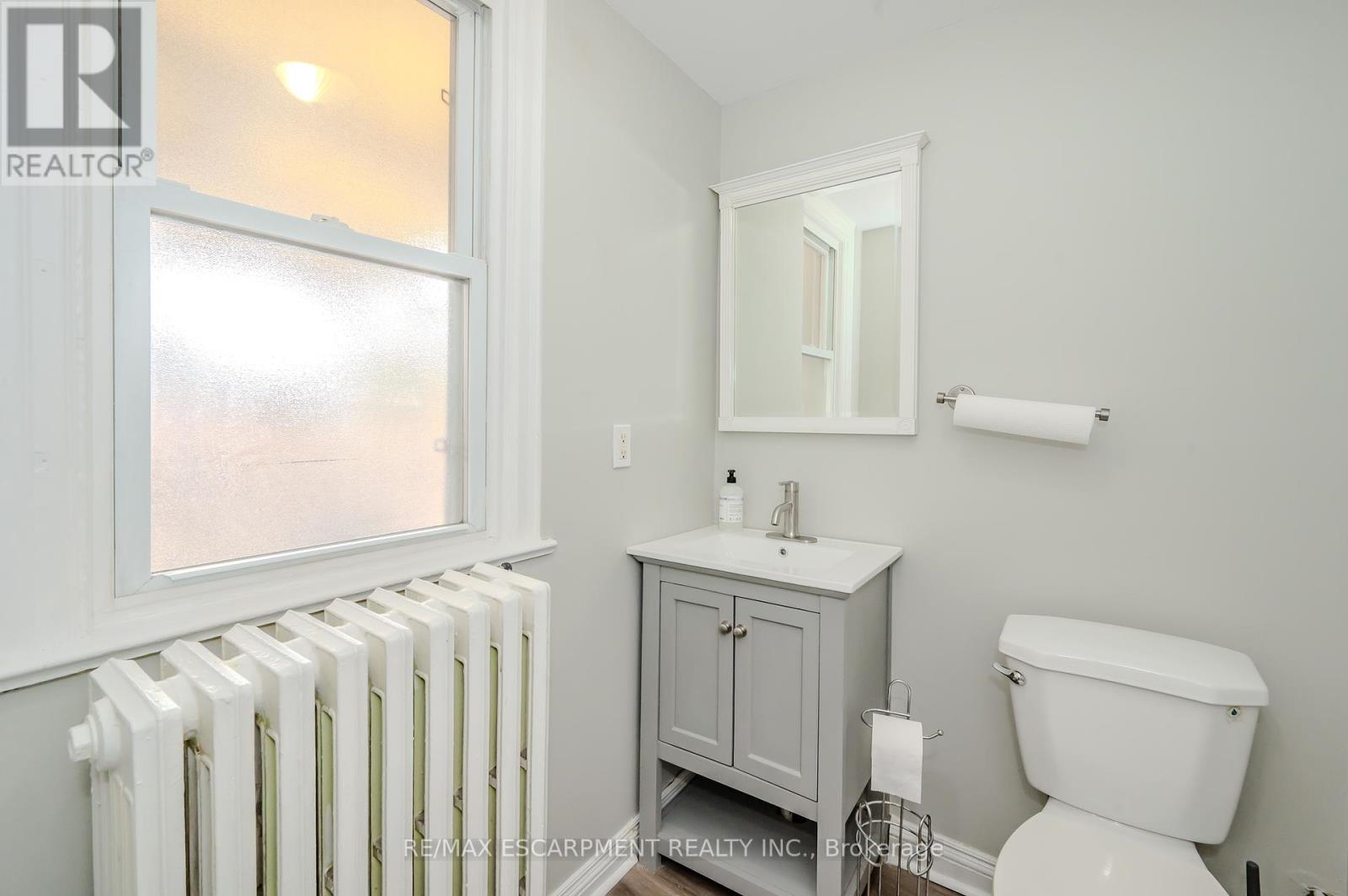 492 Locust Street Property Photo 7
