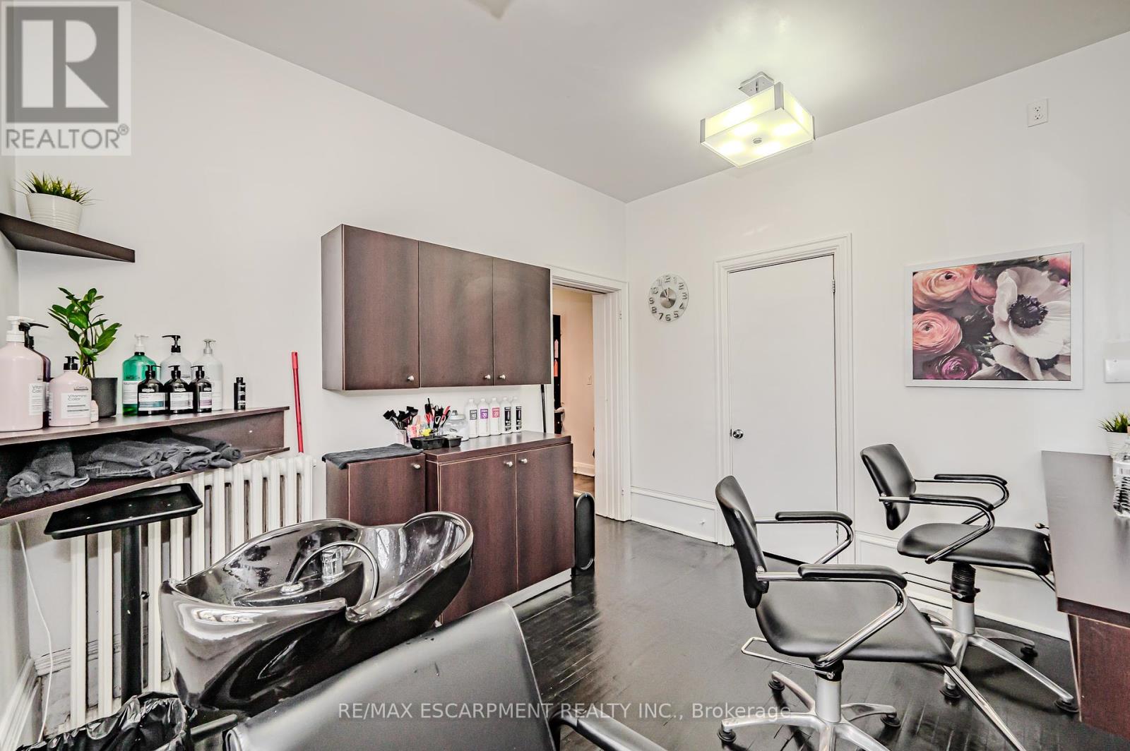 492 Locust Street Property Photo 14