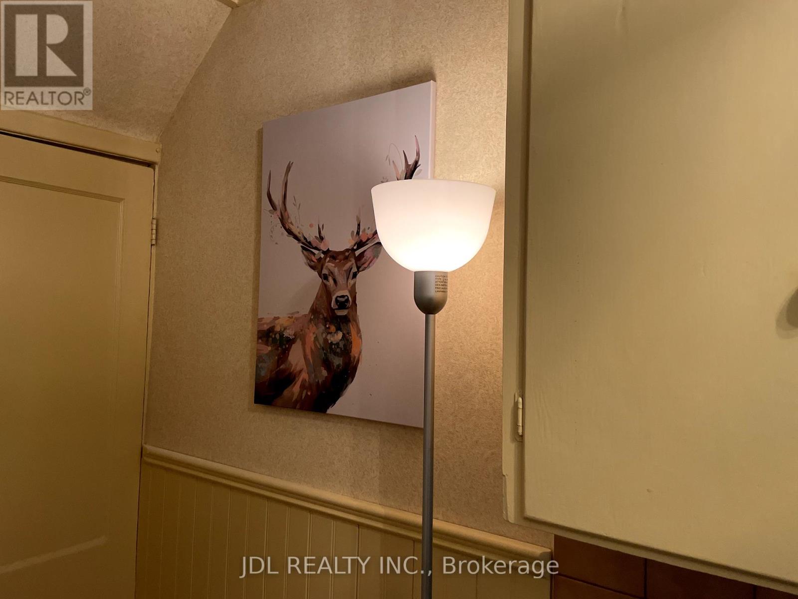Unita - 61 Guestville Avenue Property Photo 3