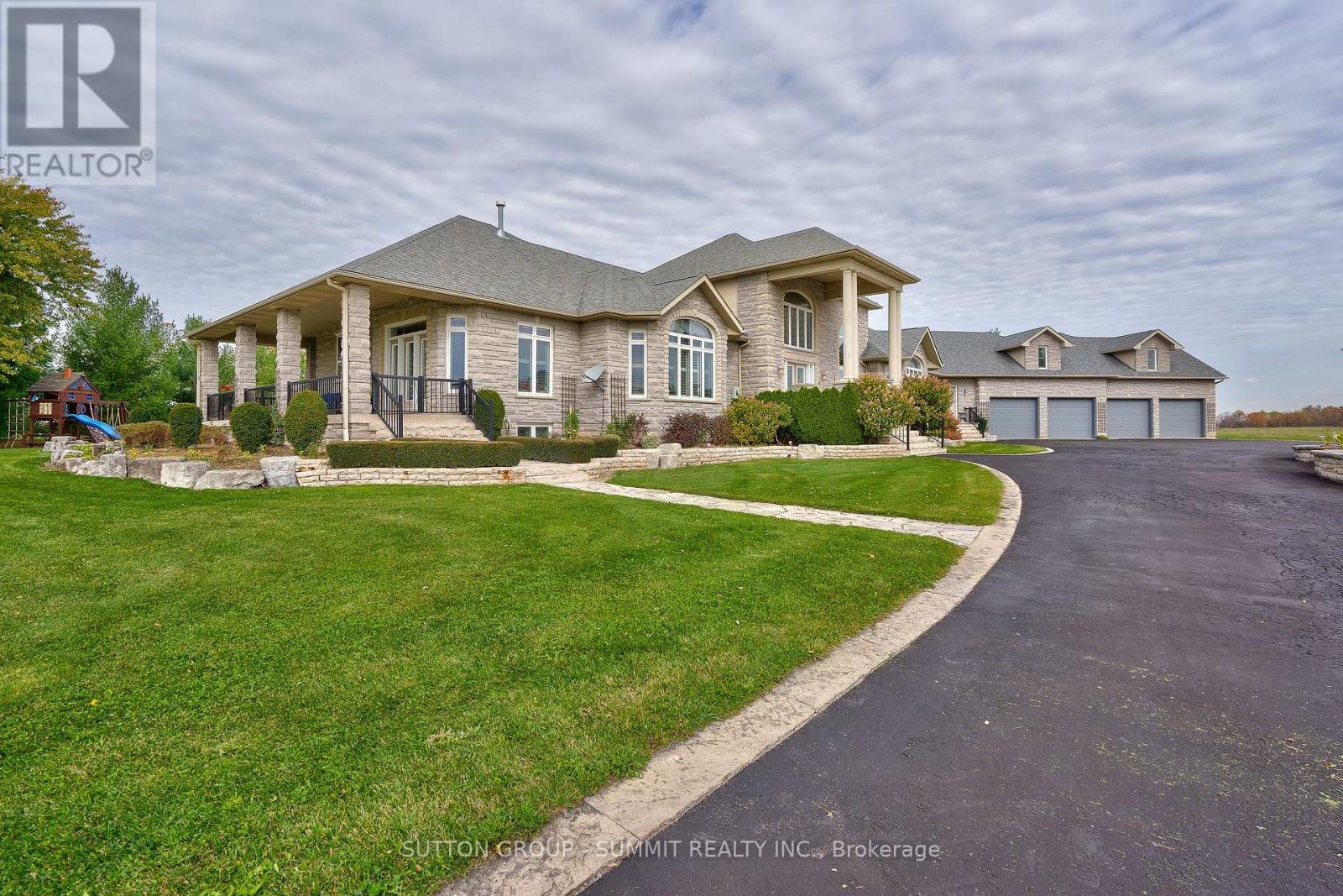 5431 APPLEBY LINE Property Photo 1