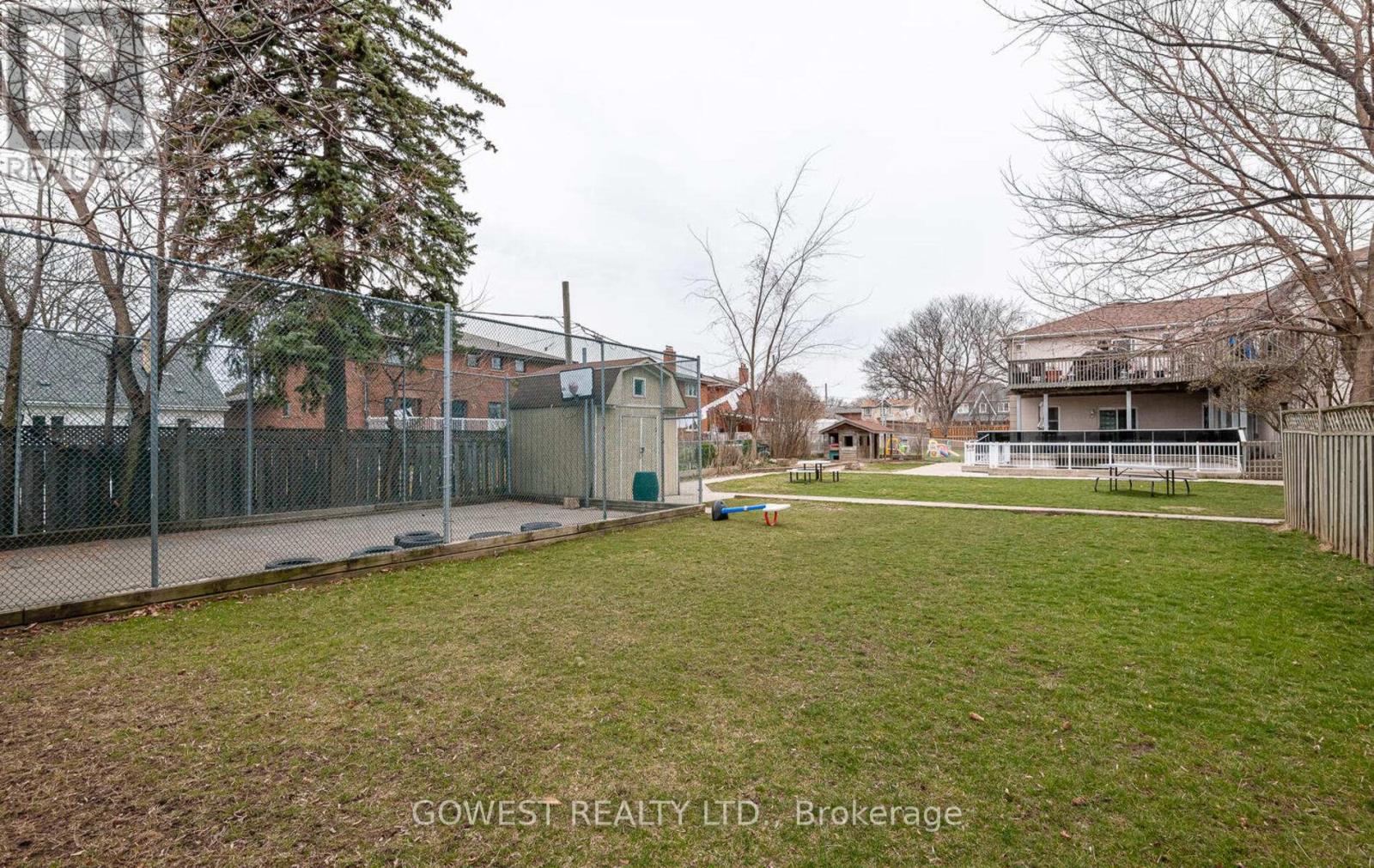 474 Browns Line Property Photo 6