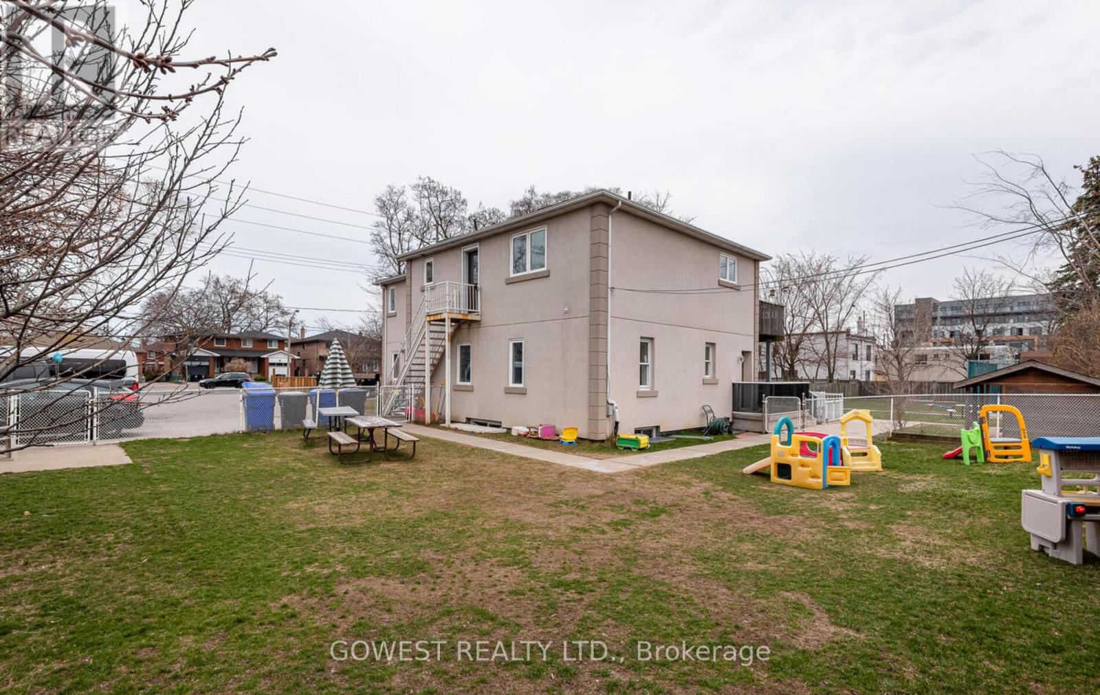 474 Browns Line Property Photo 10