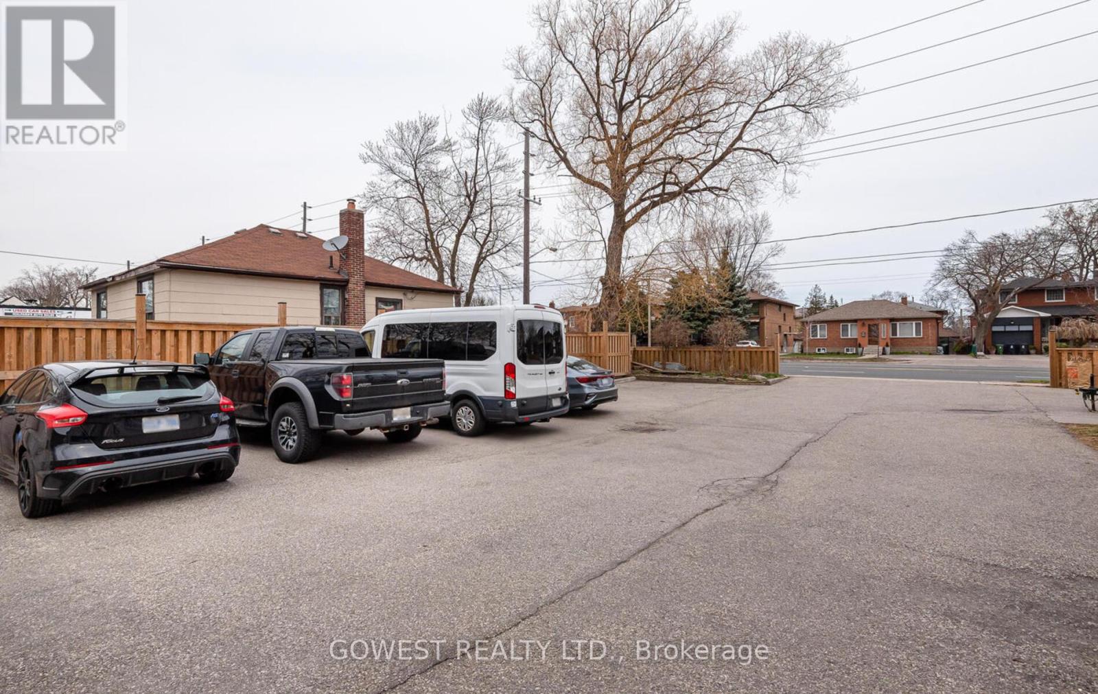 474 Browns Line Property Photo 11