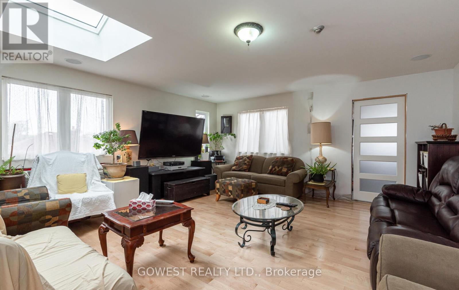 474 Browns Line Property Photo 17