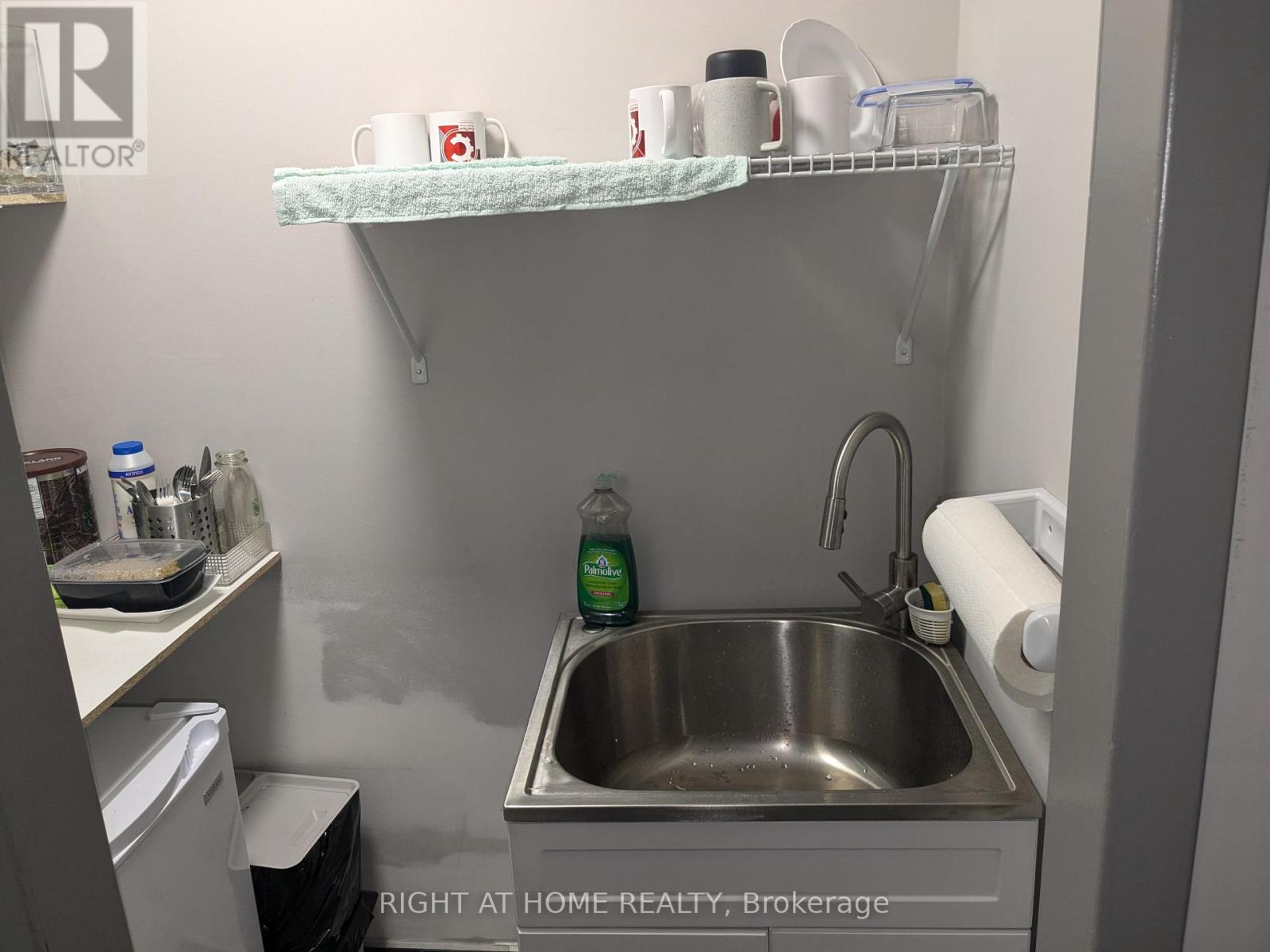 A - 20 Sheffield Street Property Photo 11