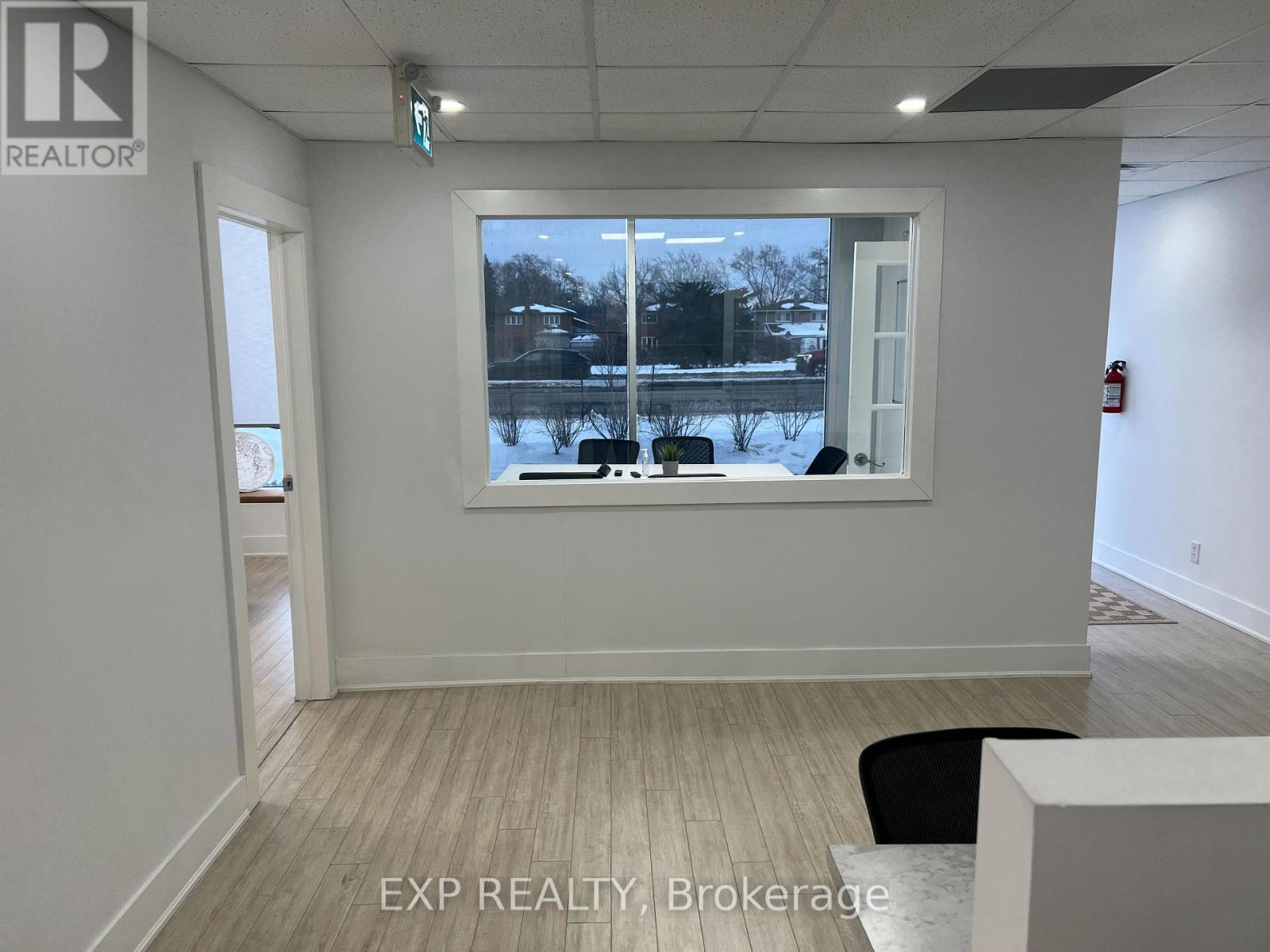 3 - 1185 Queensway E Property Photo 11