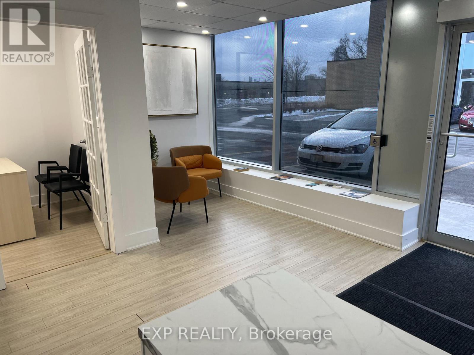 3 - 1185 Queensway E Property Photo 22
