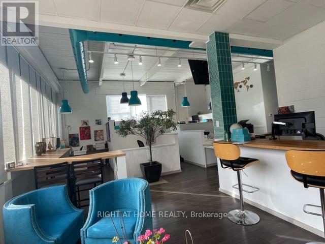 A & B - 30 Fordhouse Boulevard Property Photo 3