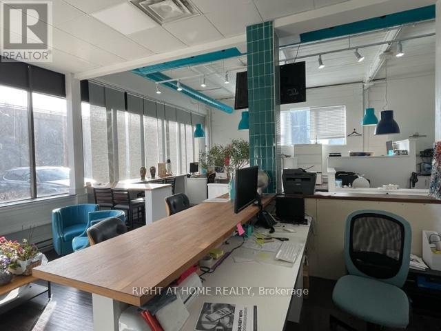 A & B - 30 Fordhouse Boulevard Property Photo 4