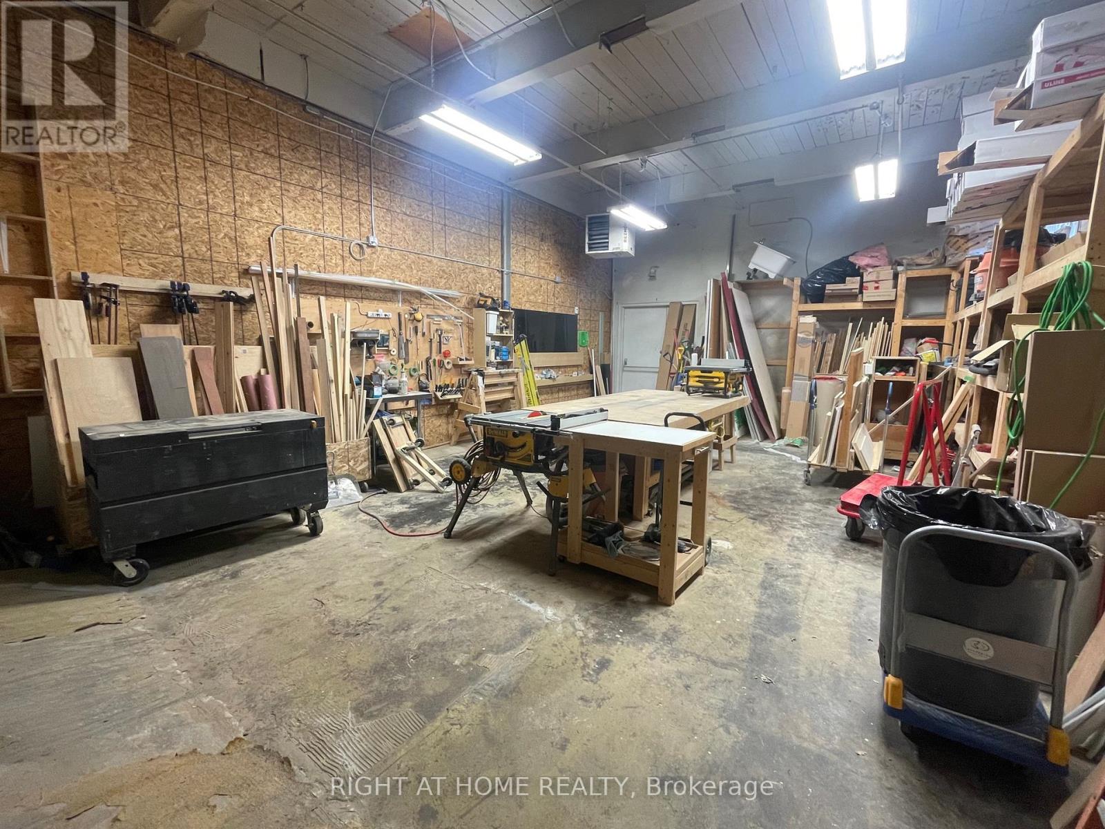 A & B - 30 Fordhouse Boulevard Property Photo 13