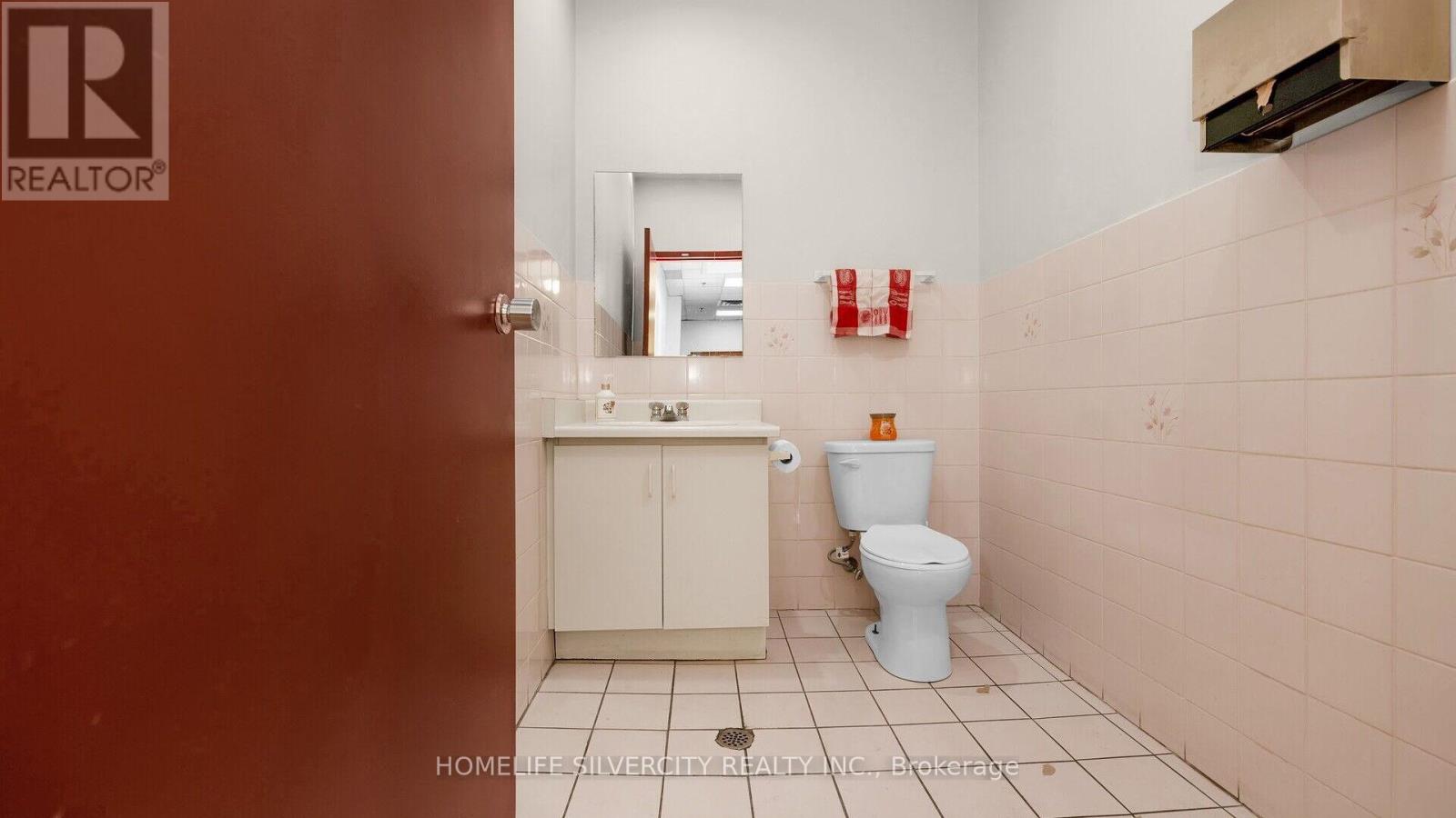 7070 Pacific Circle Property Photo 10