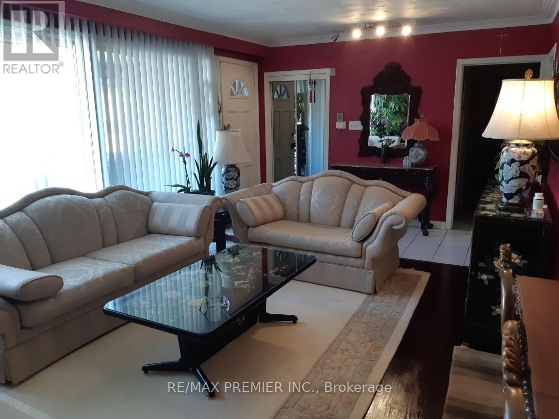 33 Pakenham Drive Property Photo 6