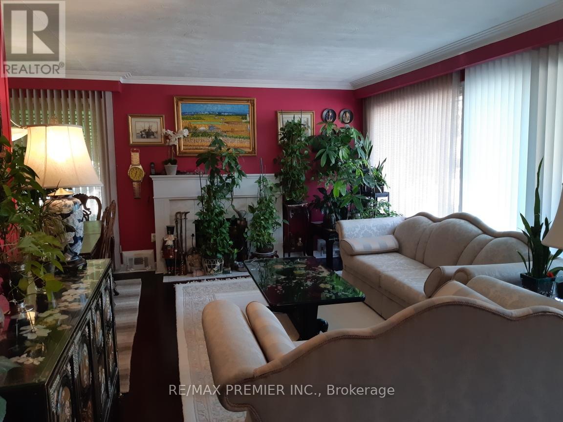 33 Pakenham Drive Property Photo 8