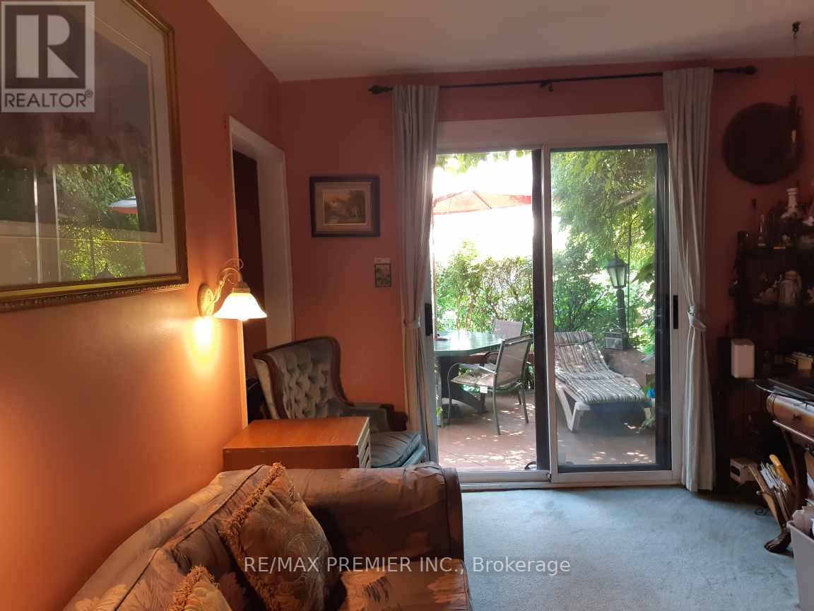 33 Pakenham Drive Property Photo 15