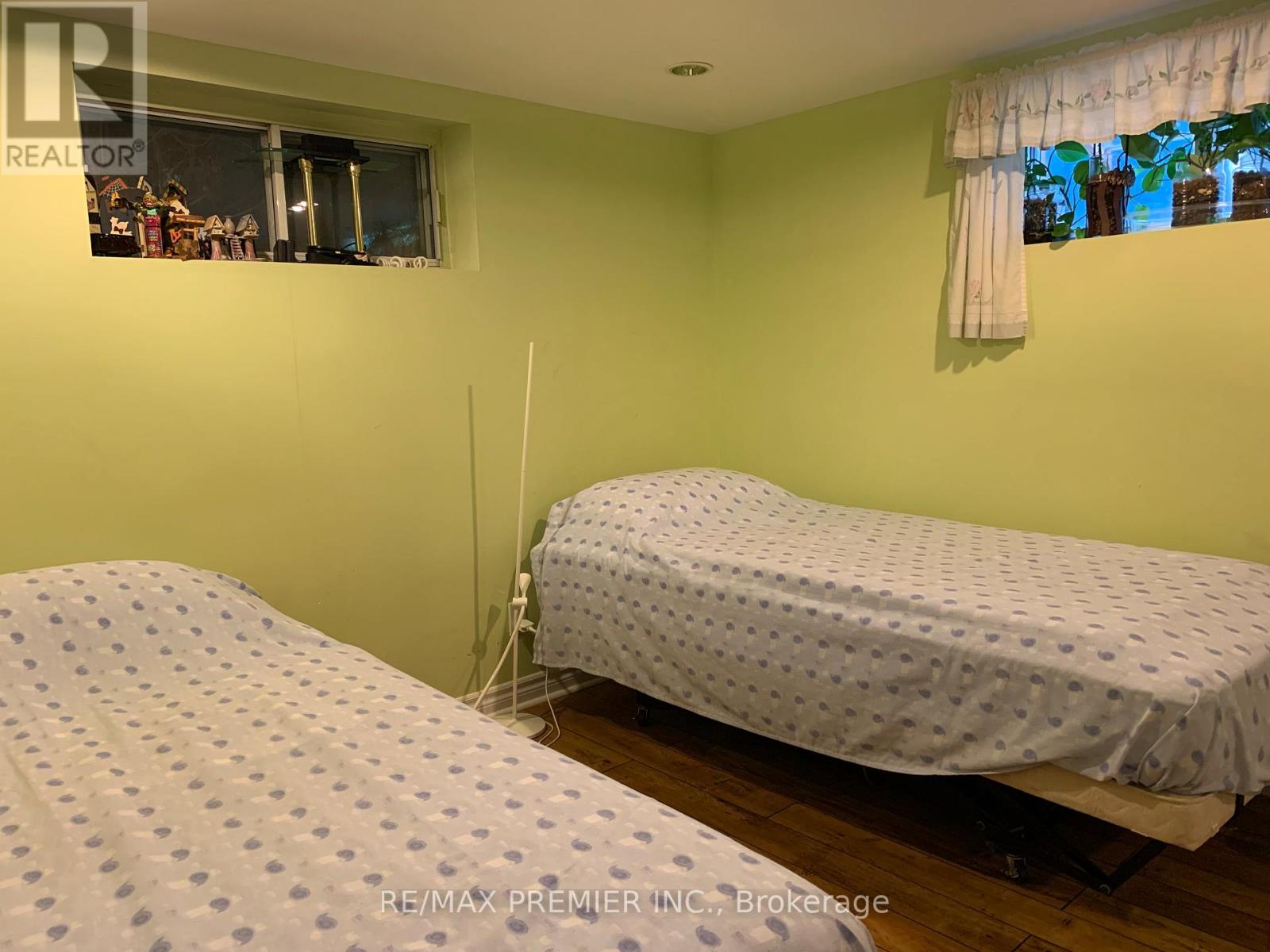 33 Pakenham Drive Property Photo 28