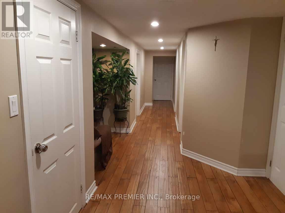 33 Pakenham Drive Property Photo 29