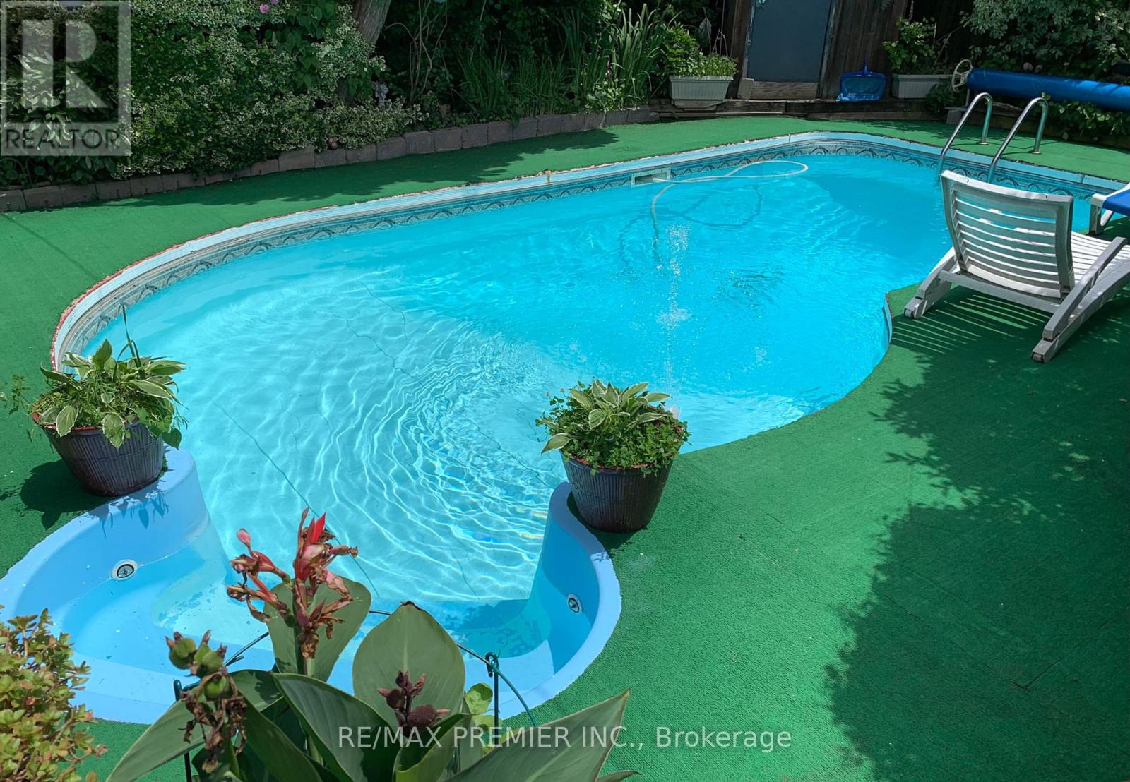 33 Pakenham Drive Property Photo 35