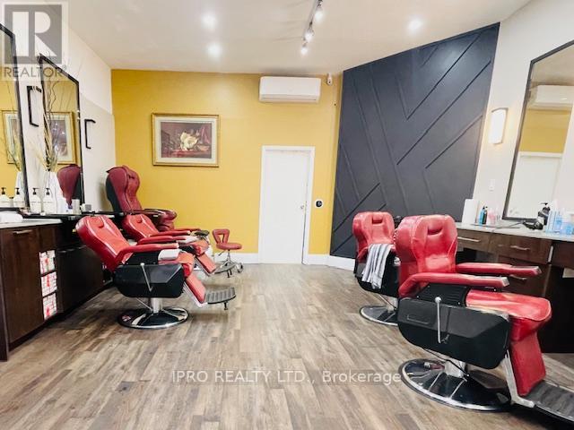 1568 Bloor Street W Property Photo 5