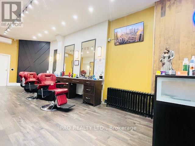 1568 Bloor Street W Property Photo 6