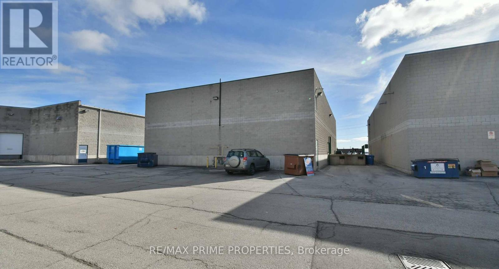5010 South Service Road Property Photo 11