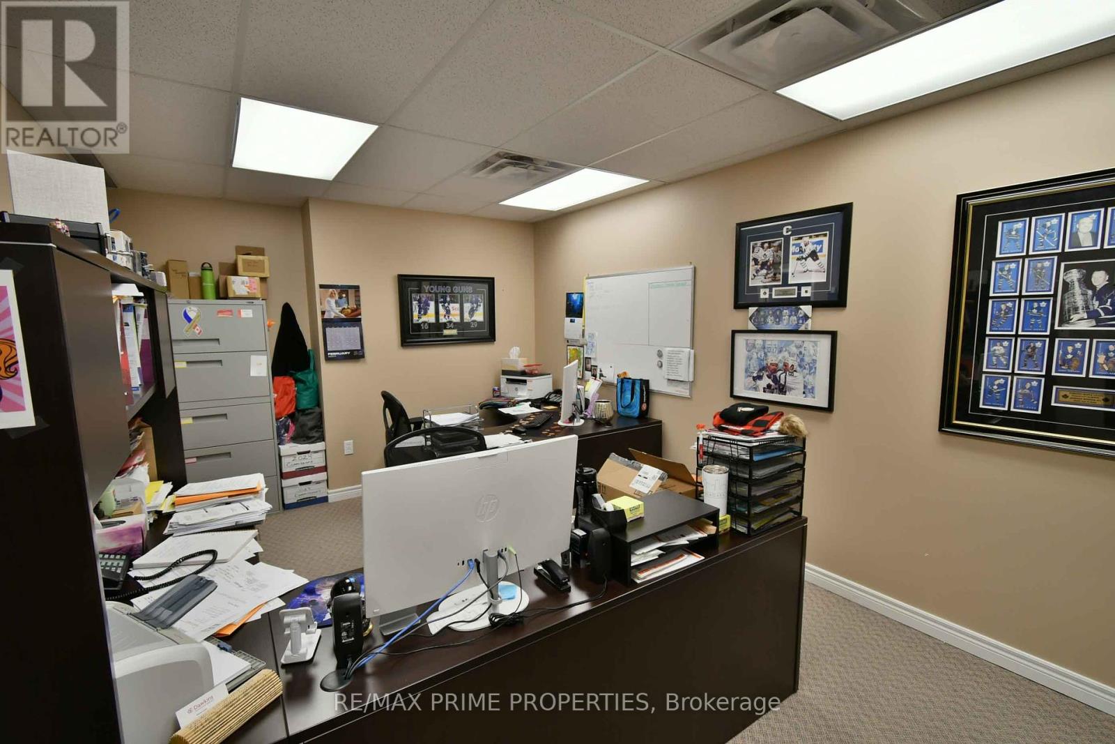 5010 South Service Road Property Photo 19