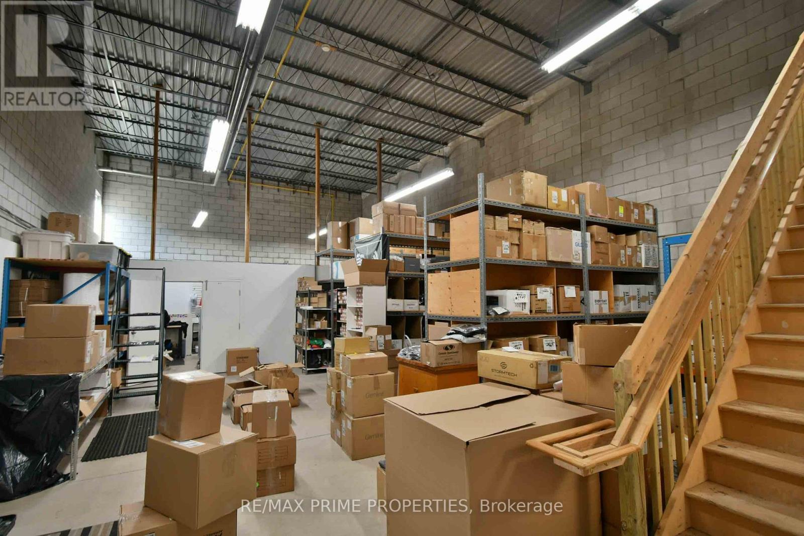 5010 South Service Road Property Photo 29