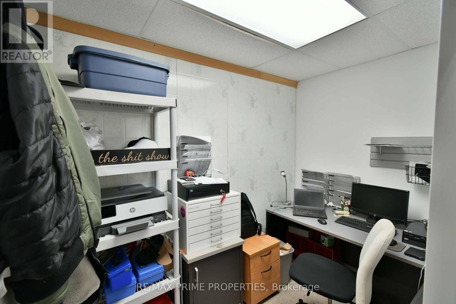 5010 South Service Road Property Photo 34
